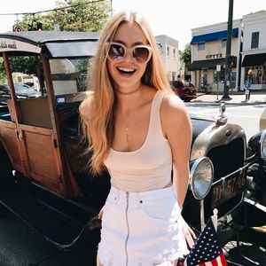 Meet your Posher, Claudia